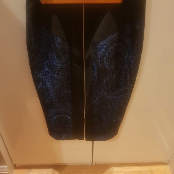 Ted Baker Pencil Skirt with Exposed Zip Back - Picture 3 of 5